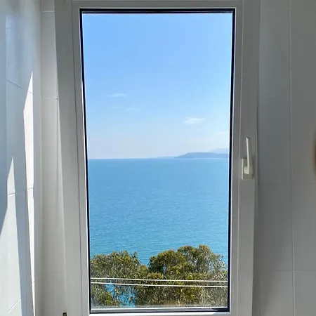 Respirando Salitre En Apartment *